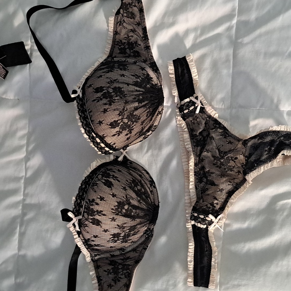 Victoria's Secret Bra and Panty Set